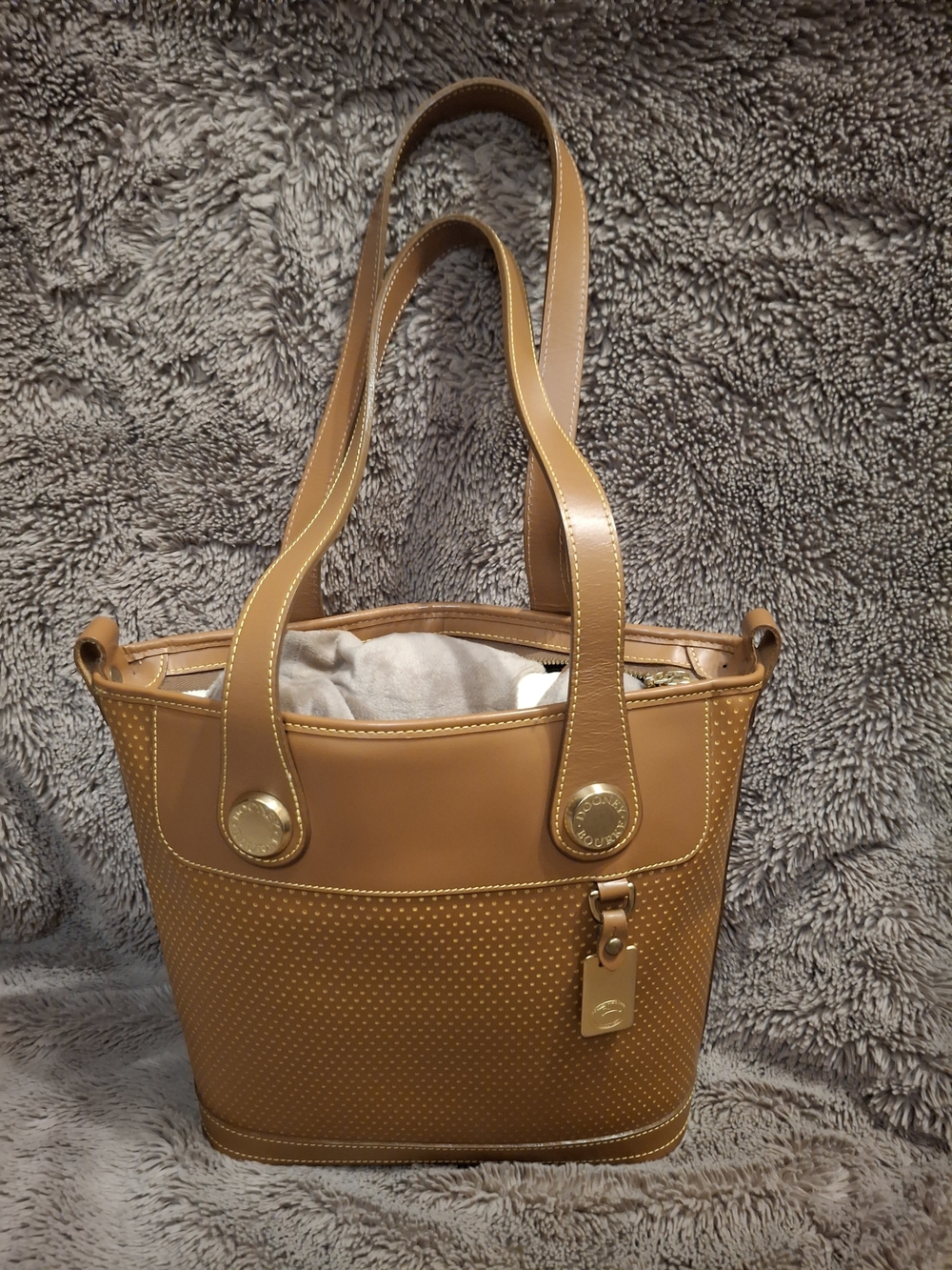 Women’s Tan Leather Tote Bag with Gold Accents